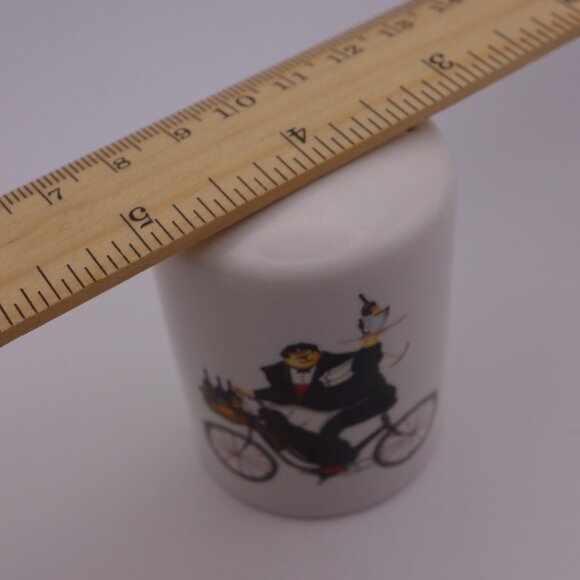 Oneida "Chefs to Go" Salt & Pepper Set featuring a Chef and a Waiter on Bicycle - Picture 5 of 13